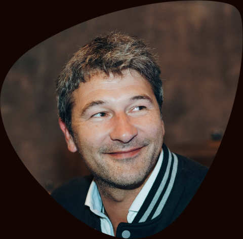 BassT, Bassist, Songwriter & Groove-Maschine.